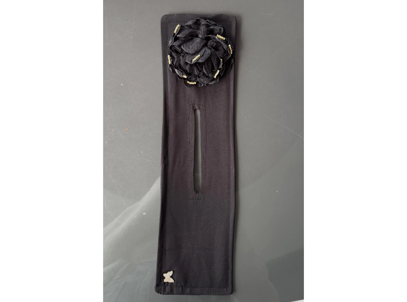 Siyah Renk Gül Detaylı Topuz Tokası