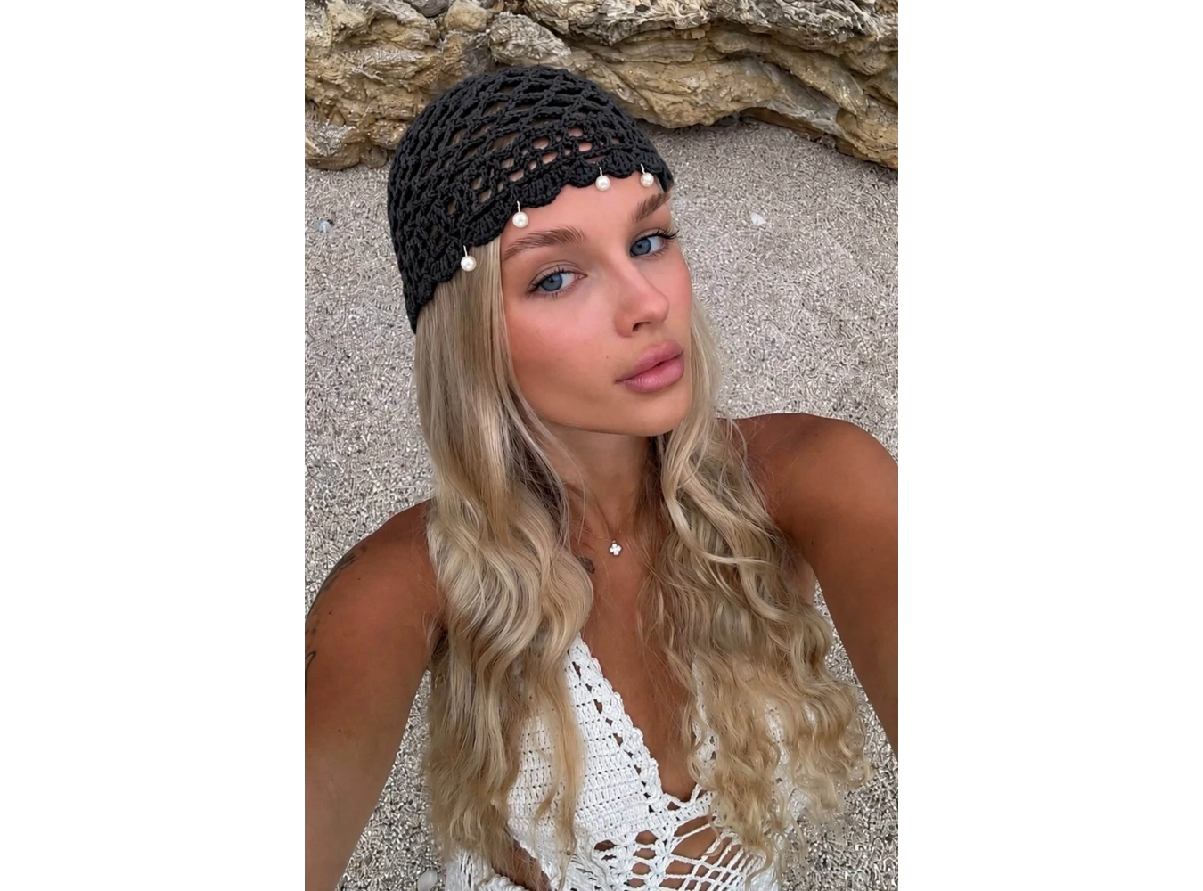 Siyah Renk İnci Detaylı Örgü Saç Bandana