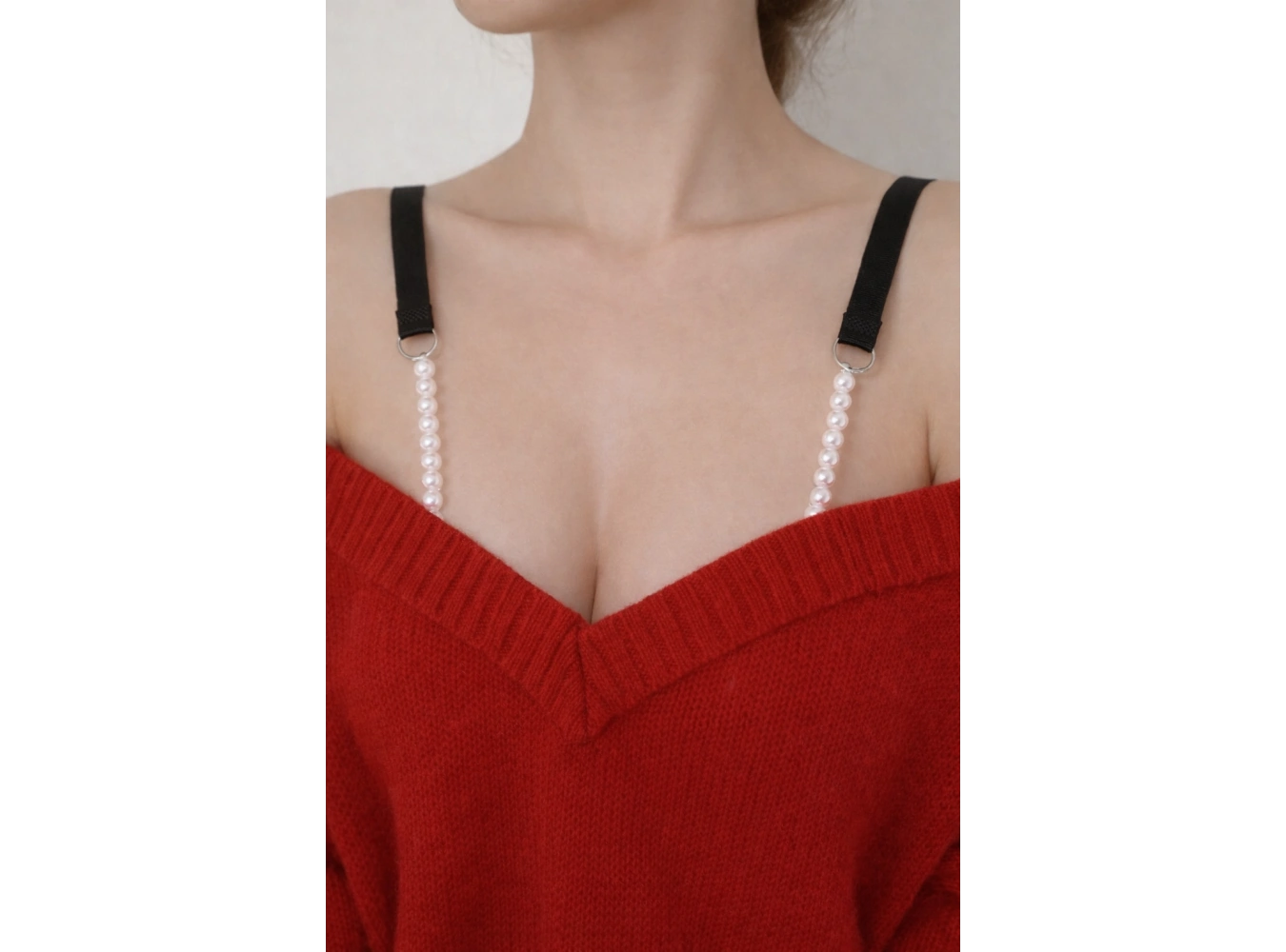 Siyah Renk İnci Detaylı Sütyen Askısı