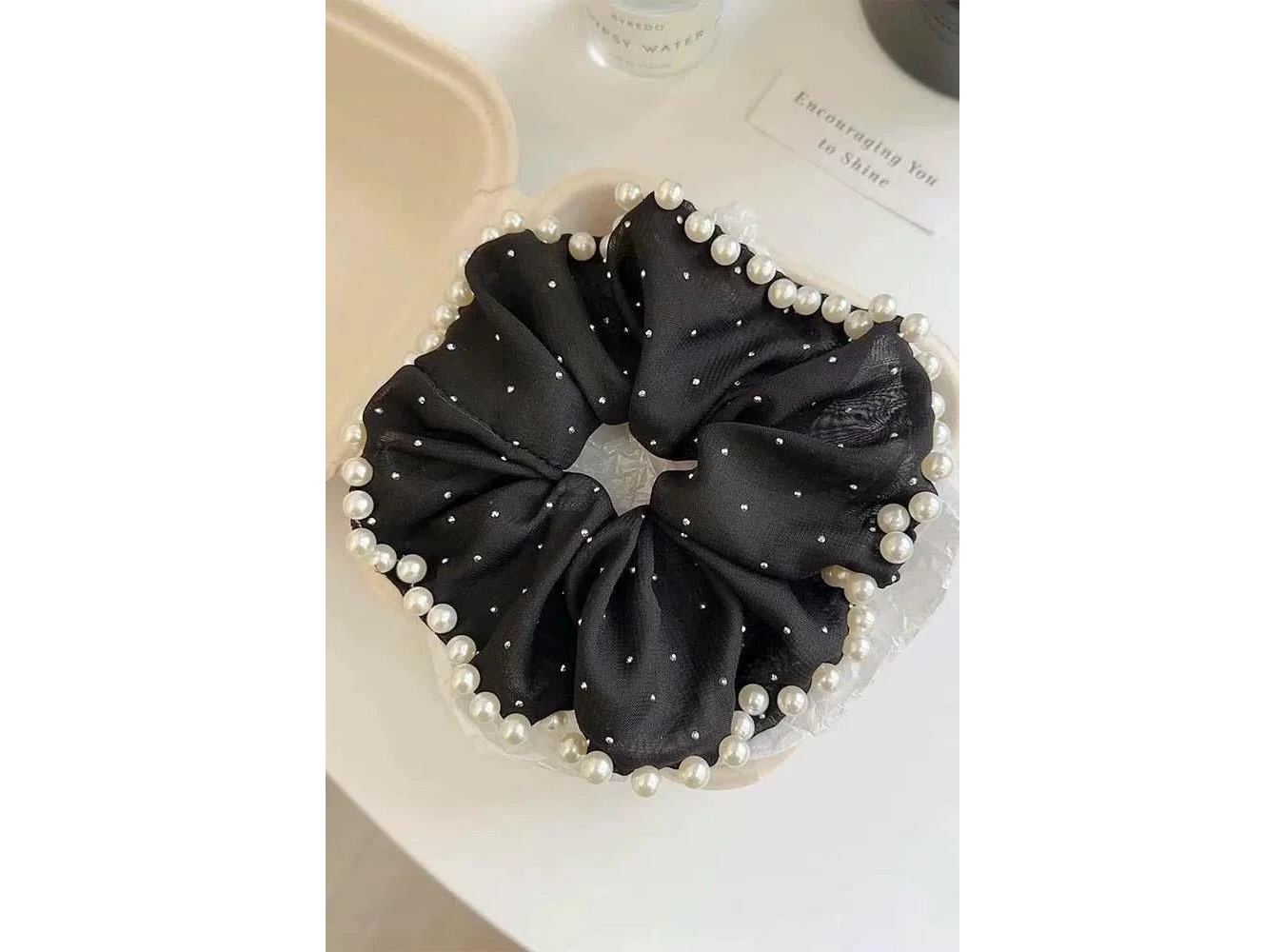 Siyah Renk İnci Ve Taş Detaylı Simit Toka