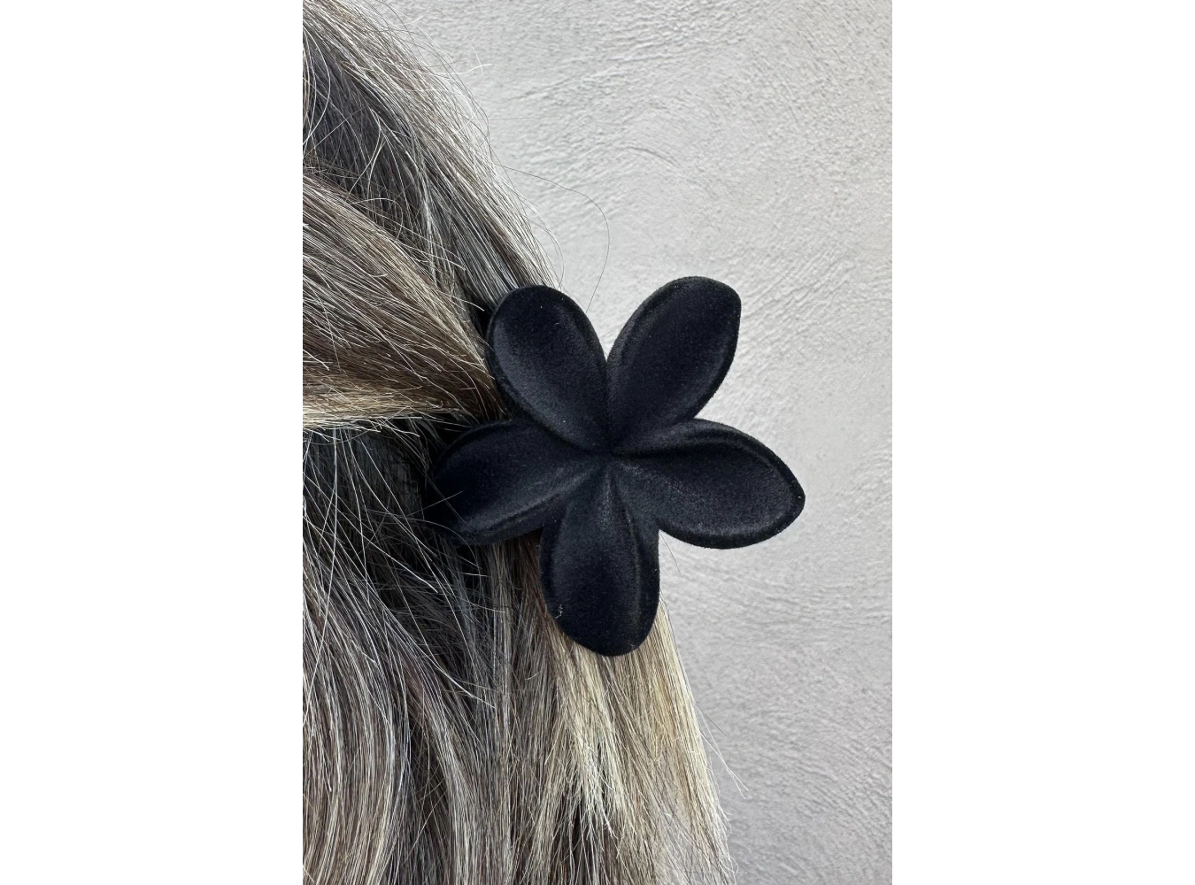 Siyah Renk Kadife Lotus Mandal Toka