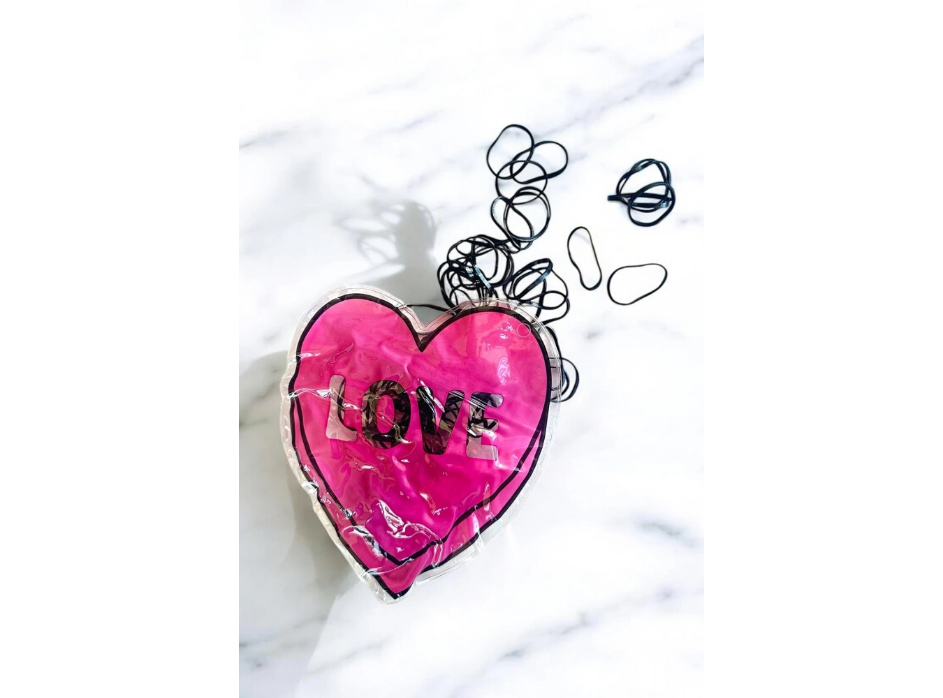 Siyah Renk Kalp Figürlü Perma Paket Lastik Toka