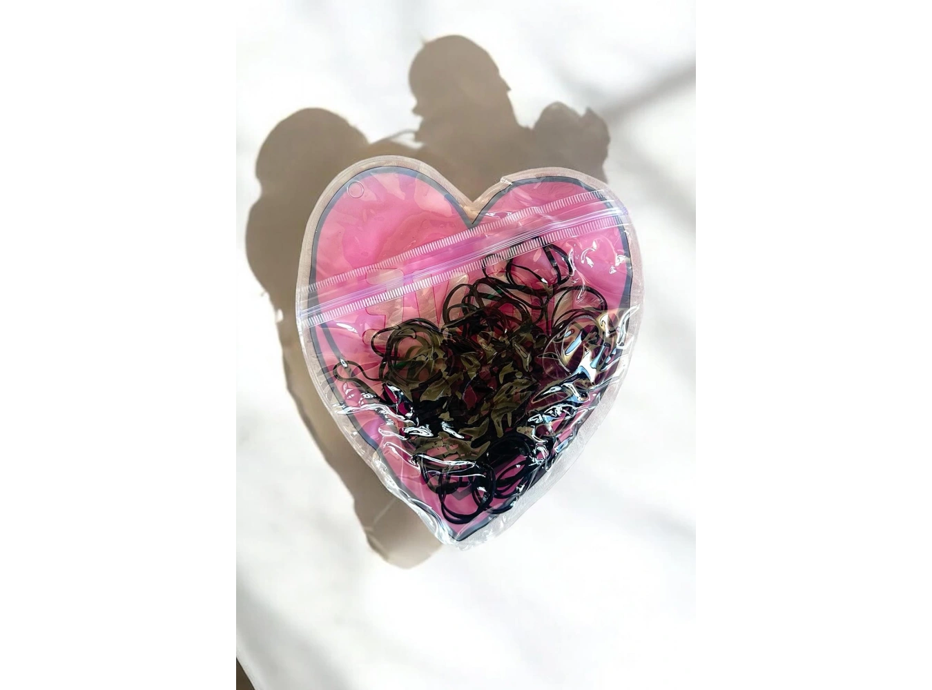 Siyah Renk Kalp Figürlü Perma Paket Lastik Toka