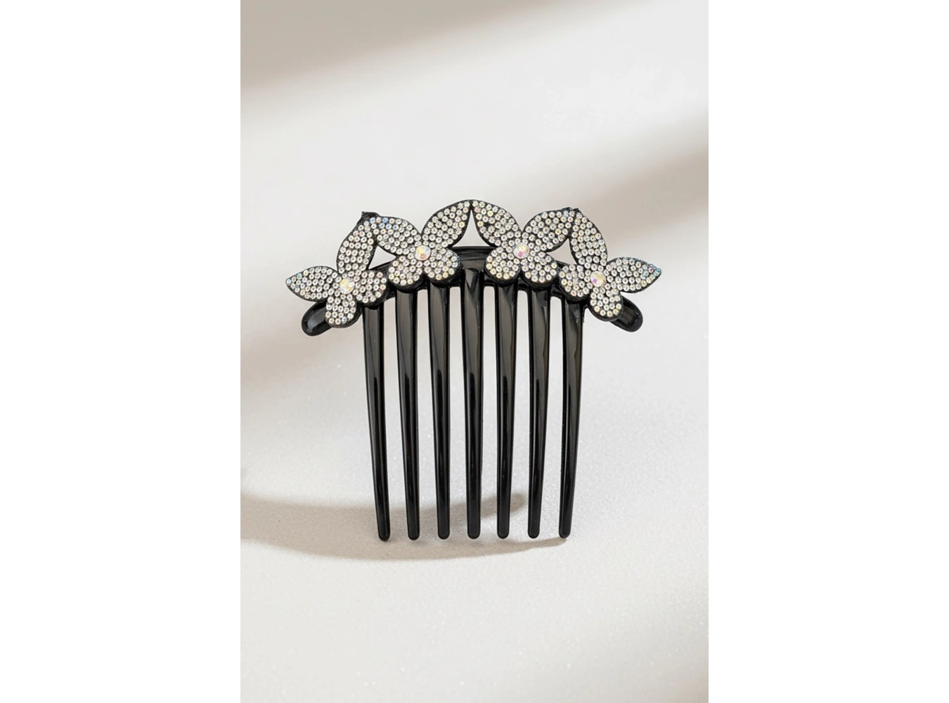 Siyah Renk Kelebek Detaylı Tarak Toka