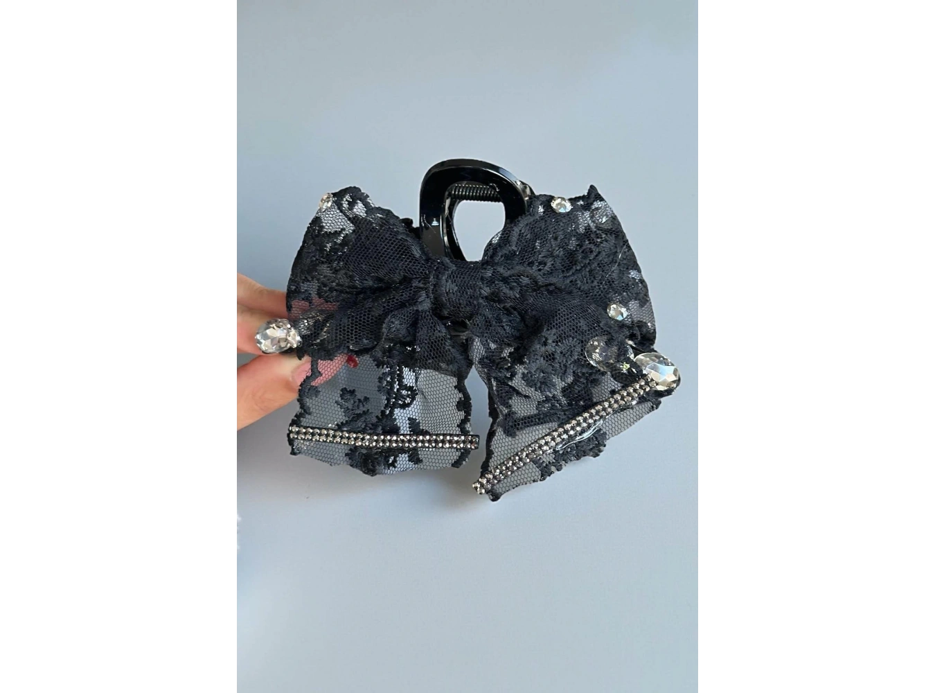 Siyah Renk Kelebek Figürlü Mandal Toka