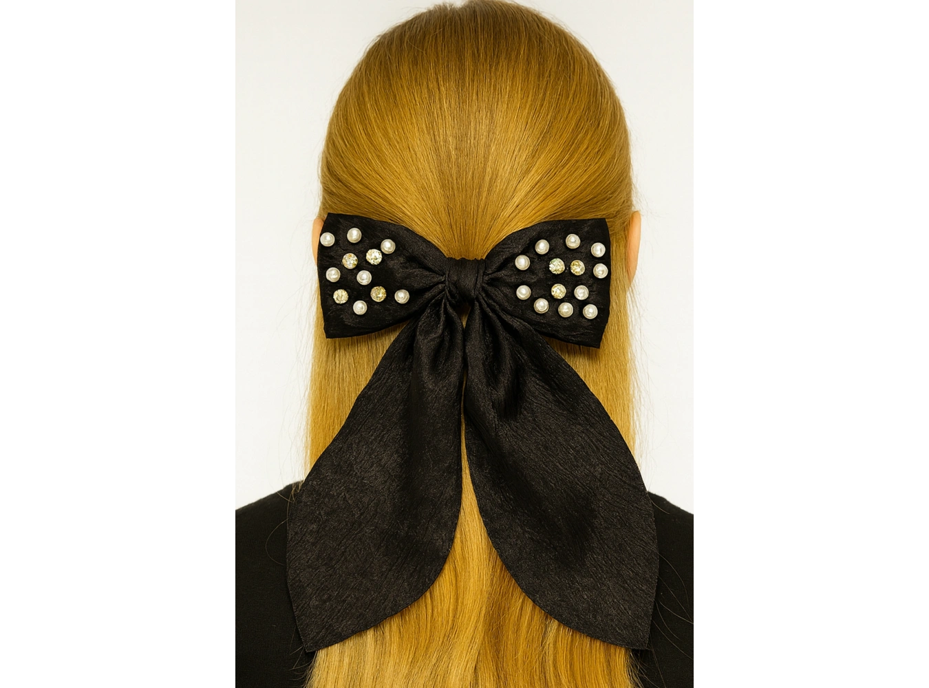 Siyah Renk Kurdele Figürlü İnci Ve Taş Detaylı Otomat Toka