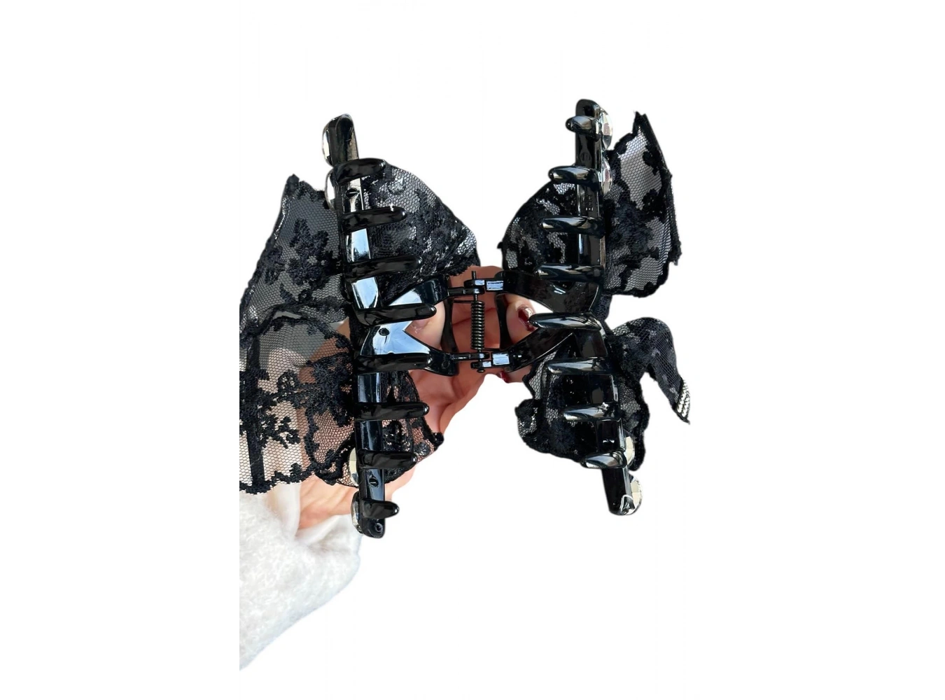 Siyah Renk Kurdele Figürlü Taş Detaylı Mandal  Toka