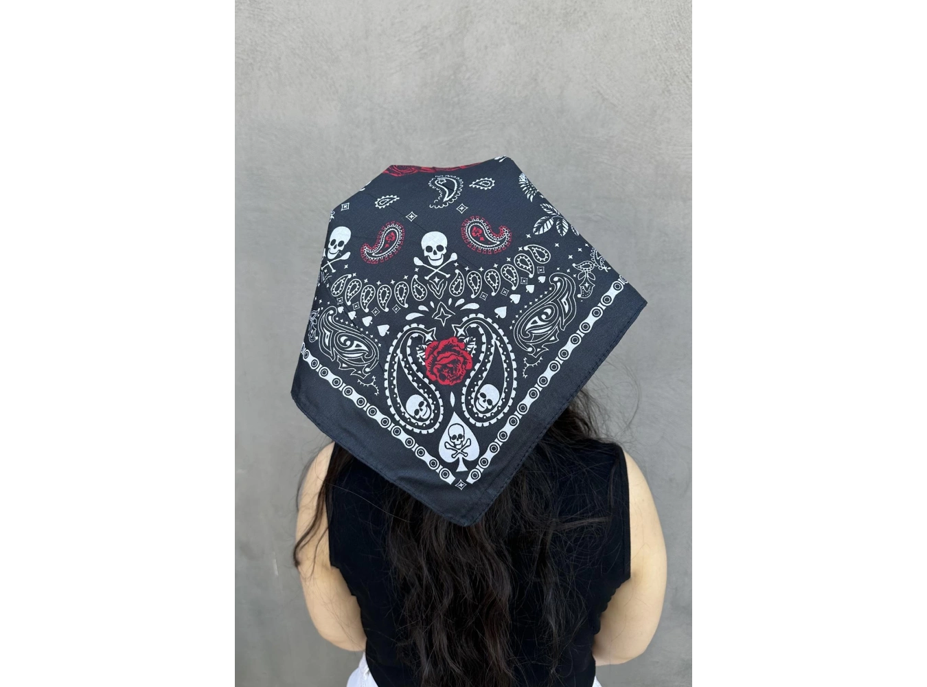 Siyah Renk Kurukafa Figürlü Bandana