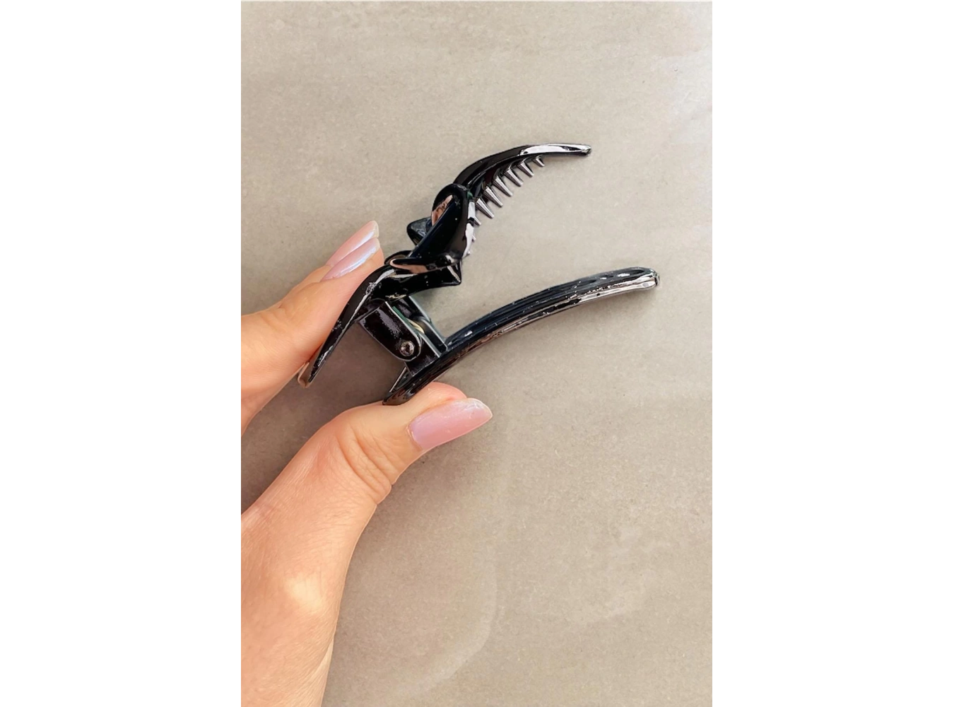 Siyah Renk Lotus Pens Toka