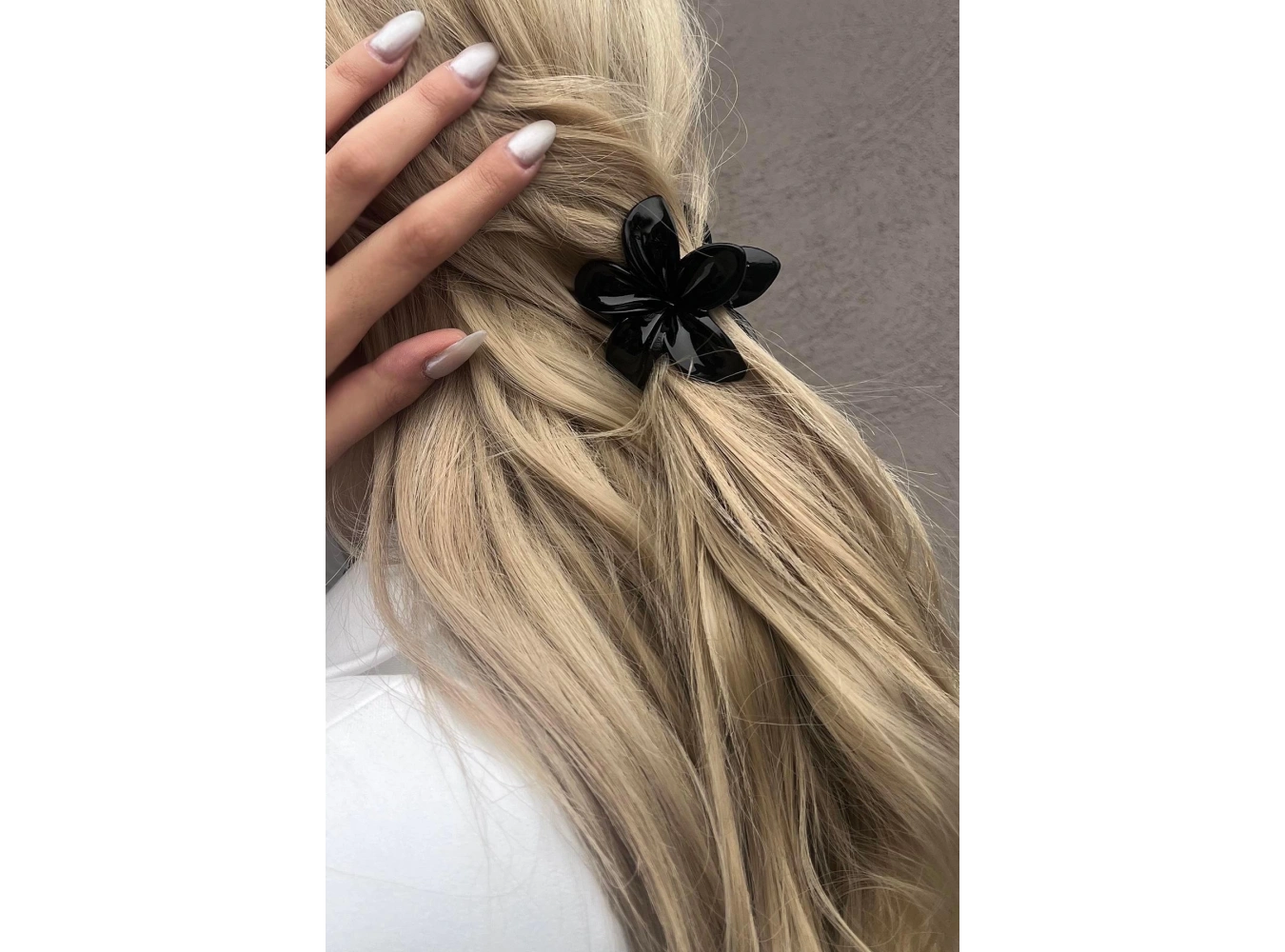 Siyah Renk Lotus Toka (Orta Boy)