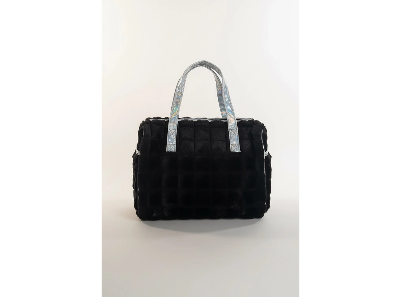 Siyah Renk Makyaj Çantası