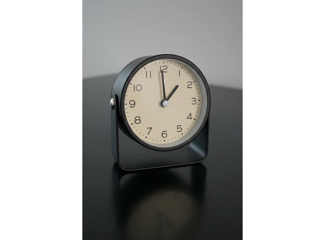 Siyah Renk Mini Dekoratif Alarmlı Yuvarlak Masa Saati