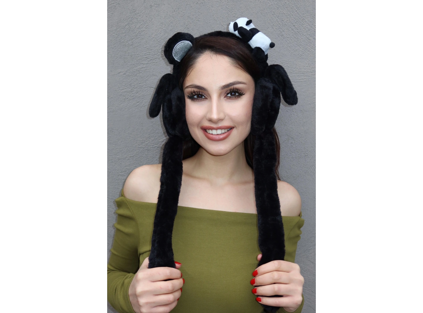 Siyah Renk Panda Figürlü Kulakları Oynayan Peluş Taç