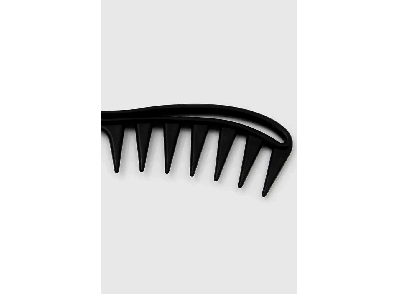 Siyah Renk Saç Şekillendiren Tarak