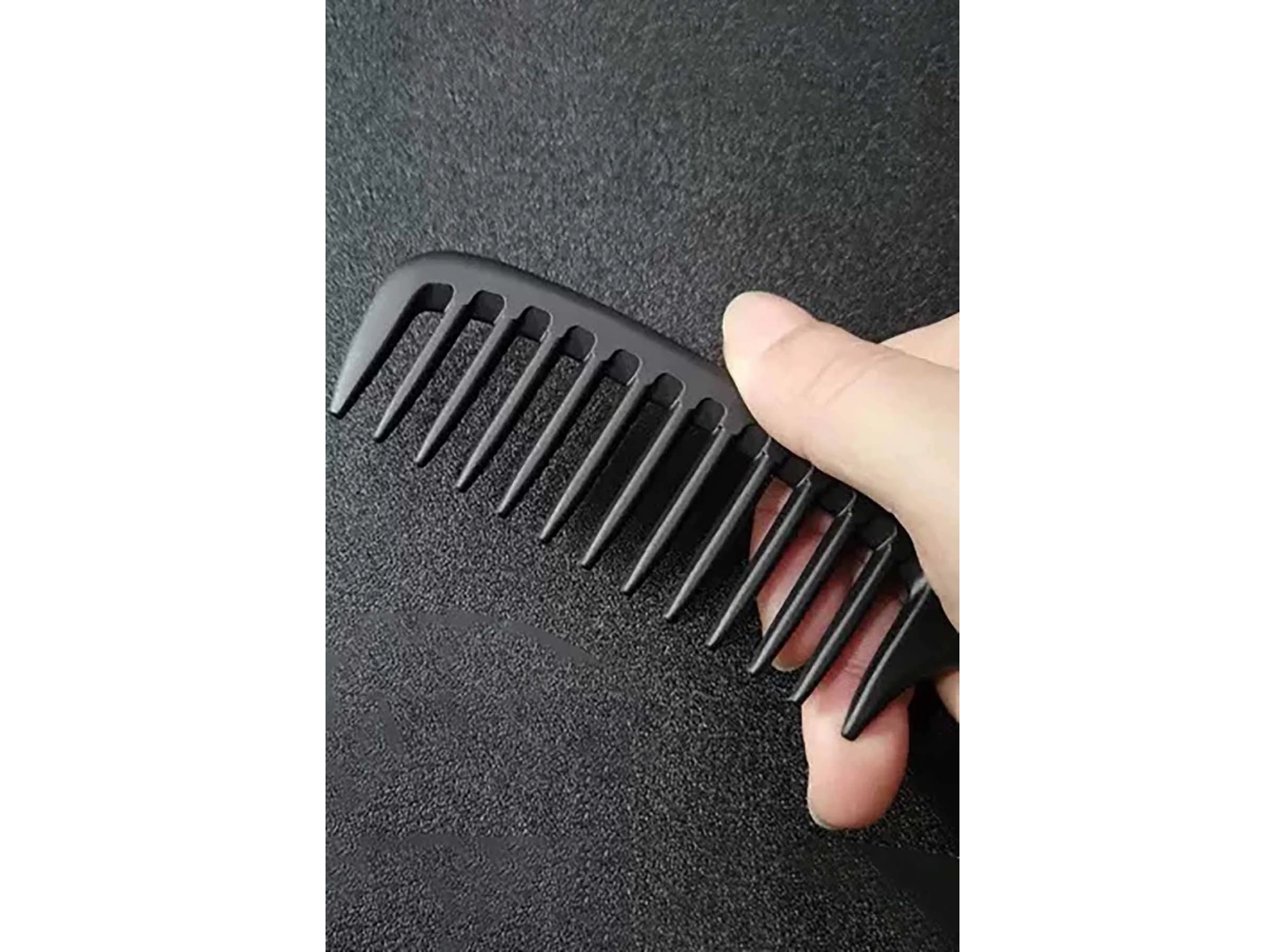 Siyah Renk Saç Şekillendiren Tarak