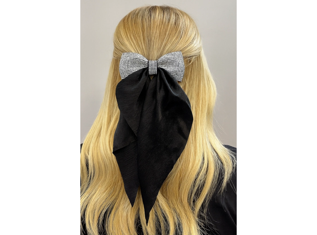 Siyah Renk Taş Detaylı Kurdele Otomat Toka