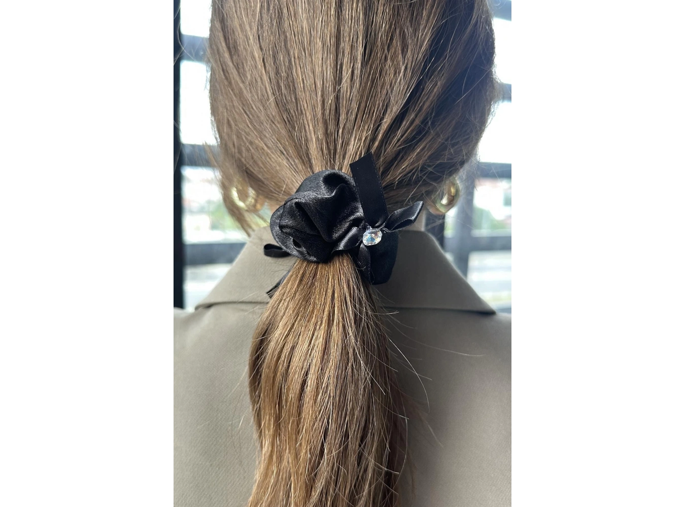 Siyah Renk Taş Detaylı Simit Toka