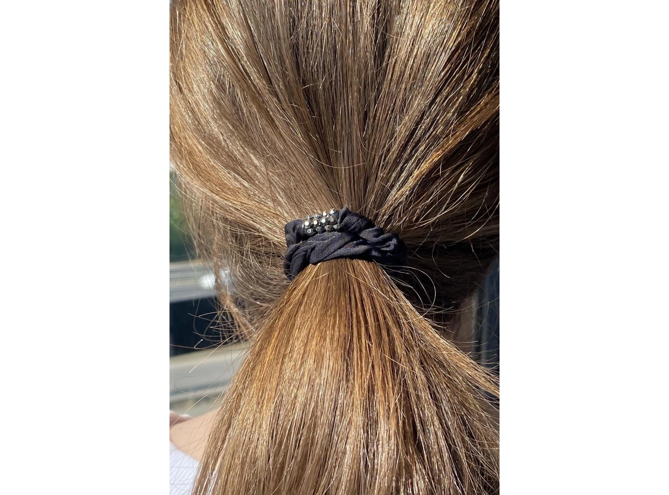 Siyah Renk Taş Detaylı Simit Toka