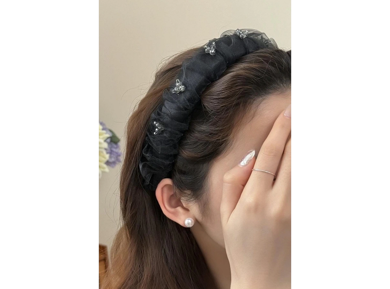 Siyah Renk Taş Detaylı Taç