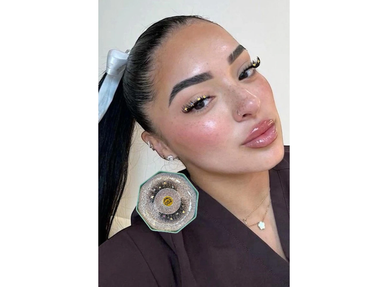 Siyah Renk Taş Detaylı Takma Kirpik 002