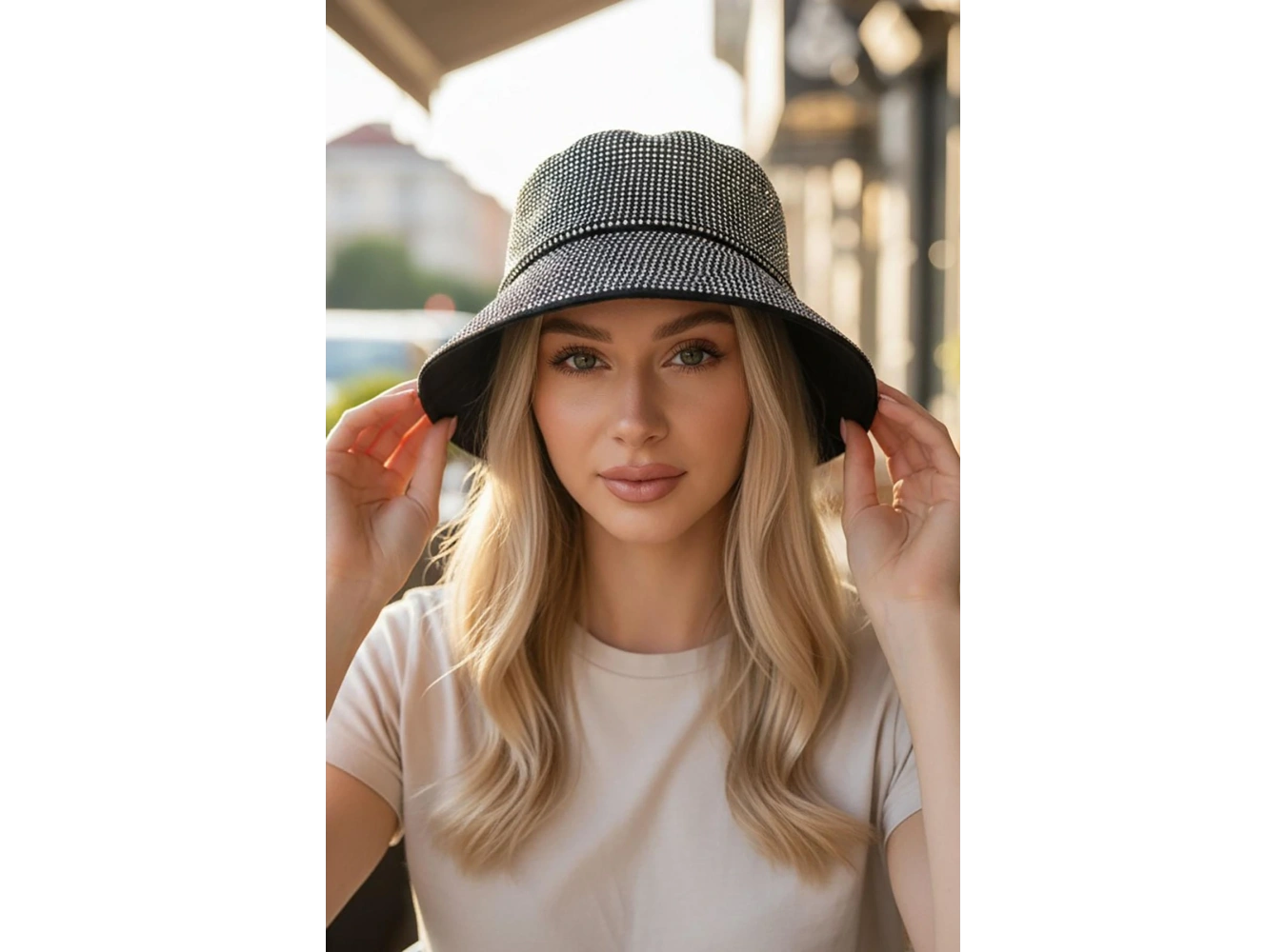 Siyah Renk Taşlı Bucket Şapka
