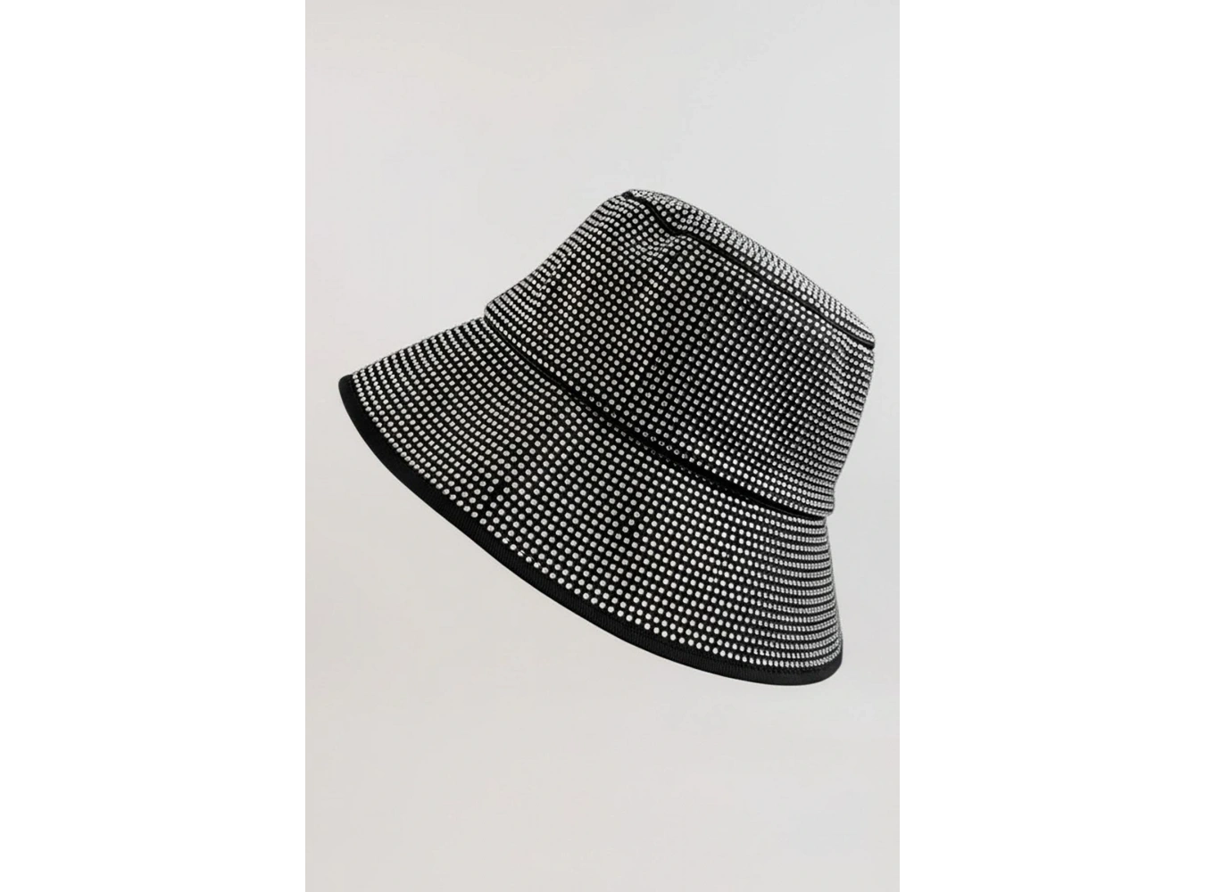 Siyah Renk Taşlı Bucket Şapka