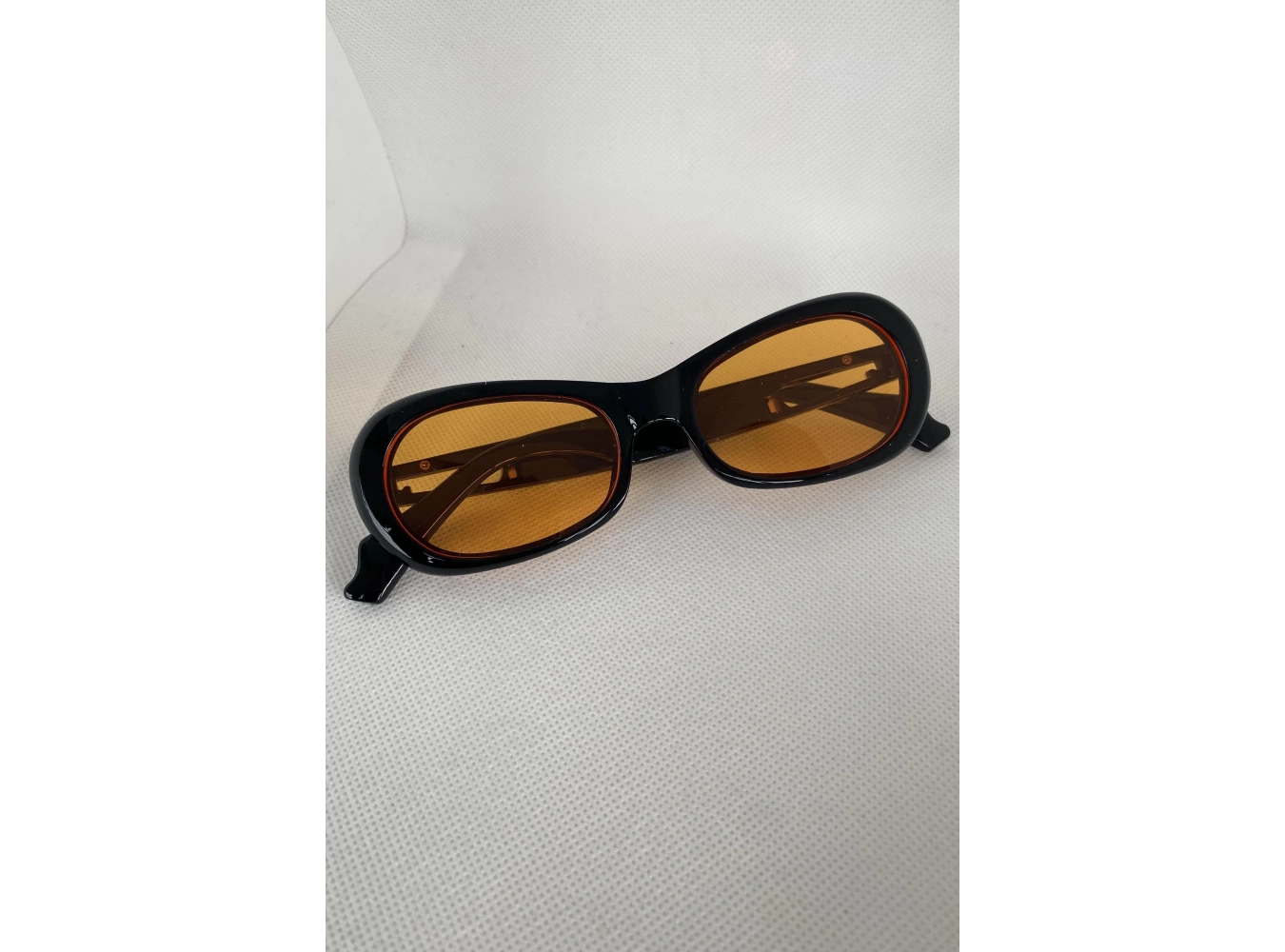 Siyah Renk Turuncu Cam Detaylı Kadın Güneş Gözlüğü