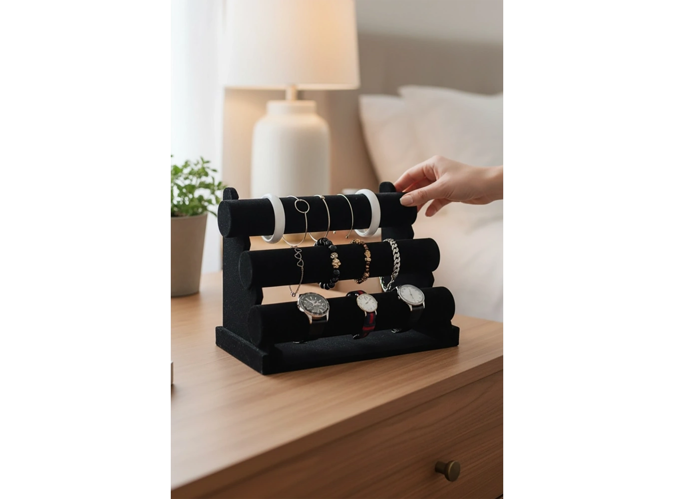 Siyah Renk Üç Katlı Süet Saat/Bileklik Takı Standı