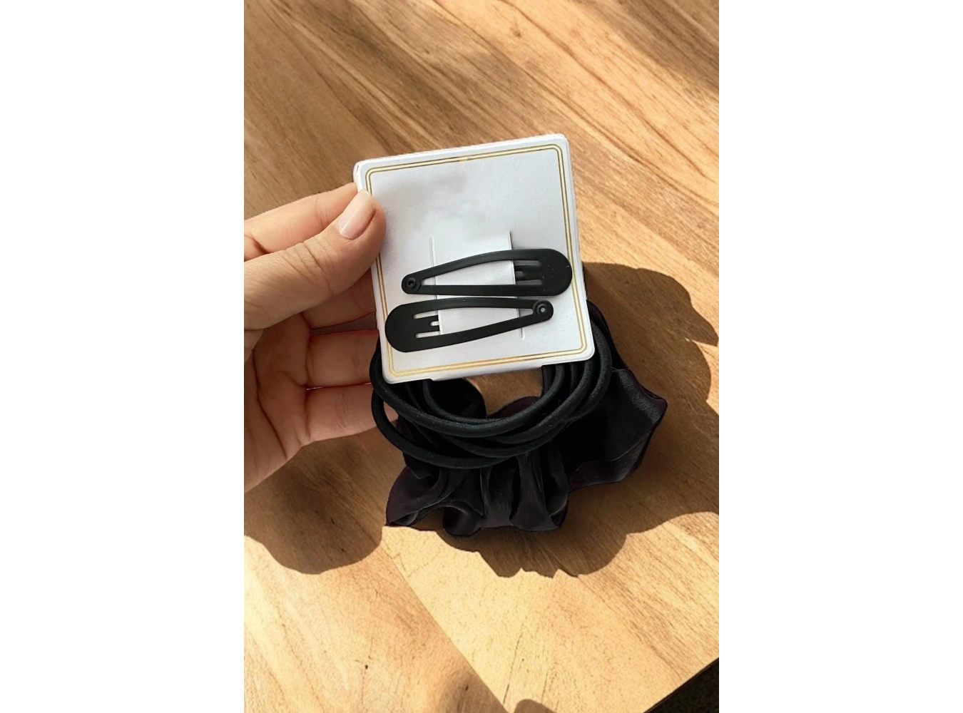 Siyah Renk Yan Toka Ve Lastik Toka Set