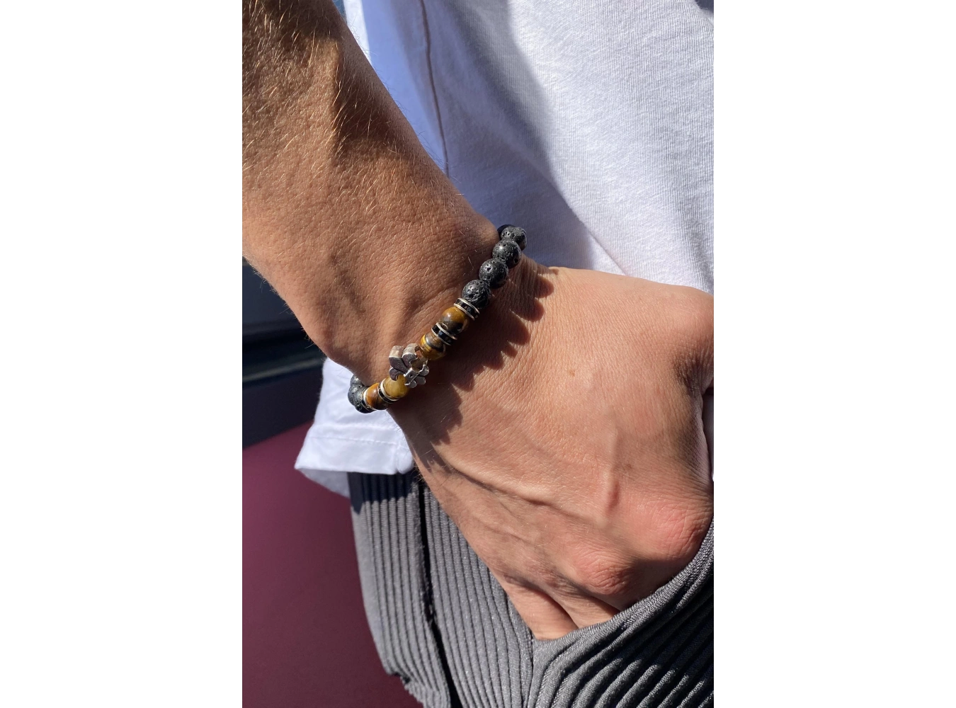 Siyah Renk Zambak Çiçeği Figürlü Erkek Bileklik