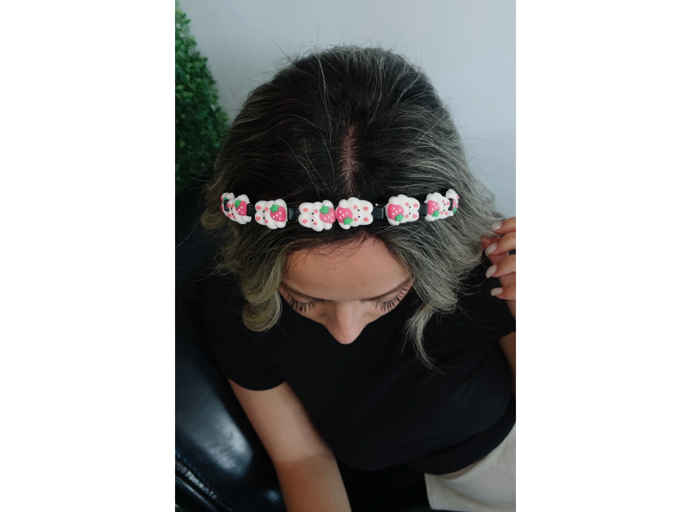 Siyah Ve Beyaz Renk Tavşan Figürlü Saç Bükücü Taç