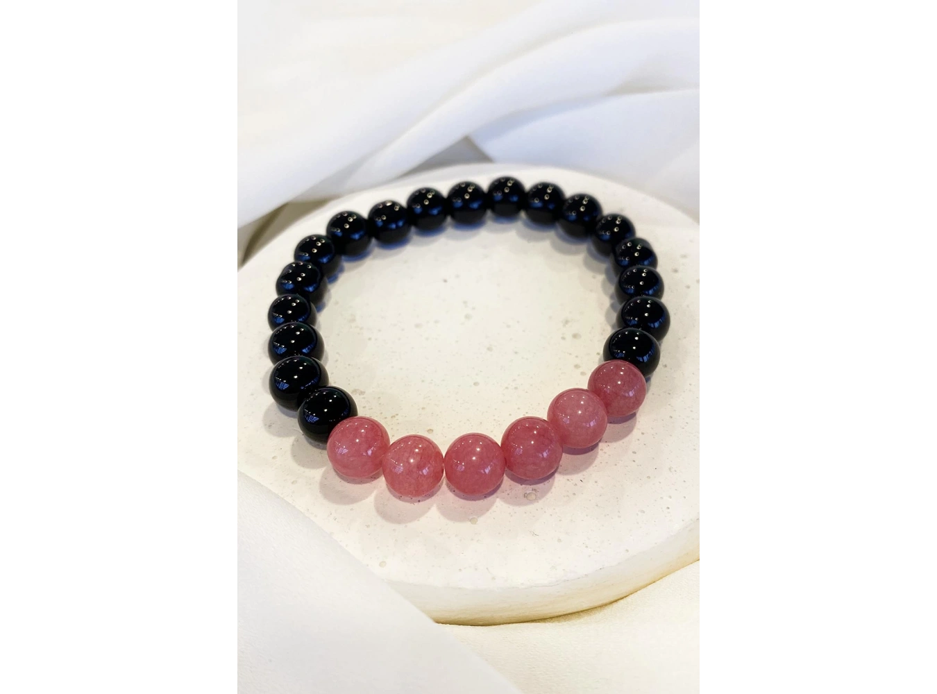 Siyah Ve Pembe Renk Boncuk Detaylı Erkek Bileklik