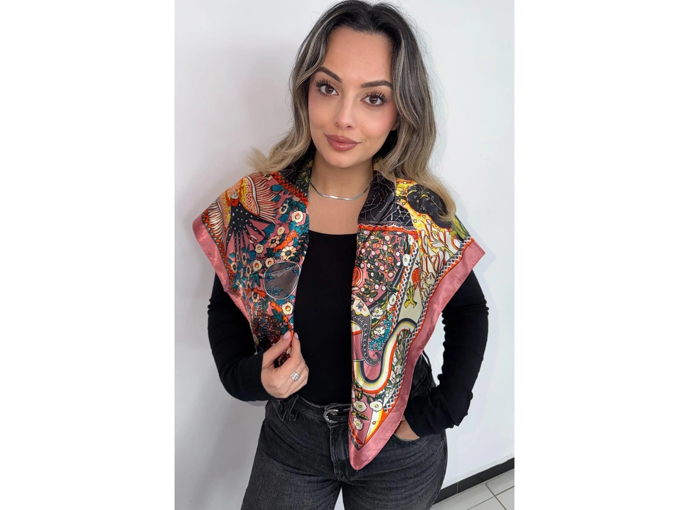 Somon Renk Karışık Desenli Saten Şal/Fular