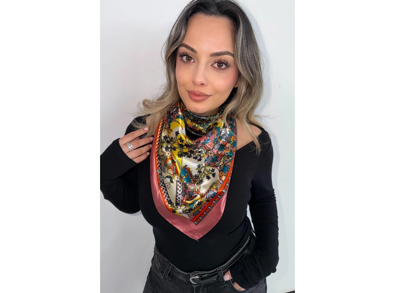 Somon Renk Karışık Desenli Saten Şal/Fular