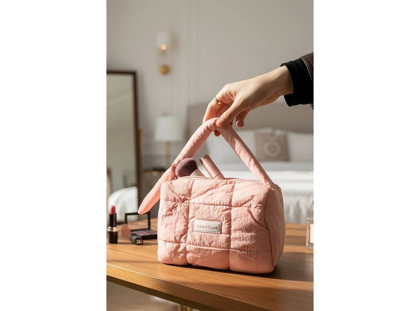 Somon Renk Makyaj Çantası