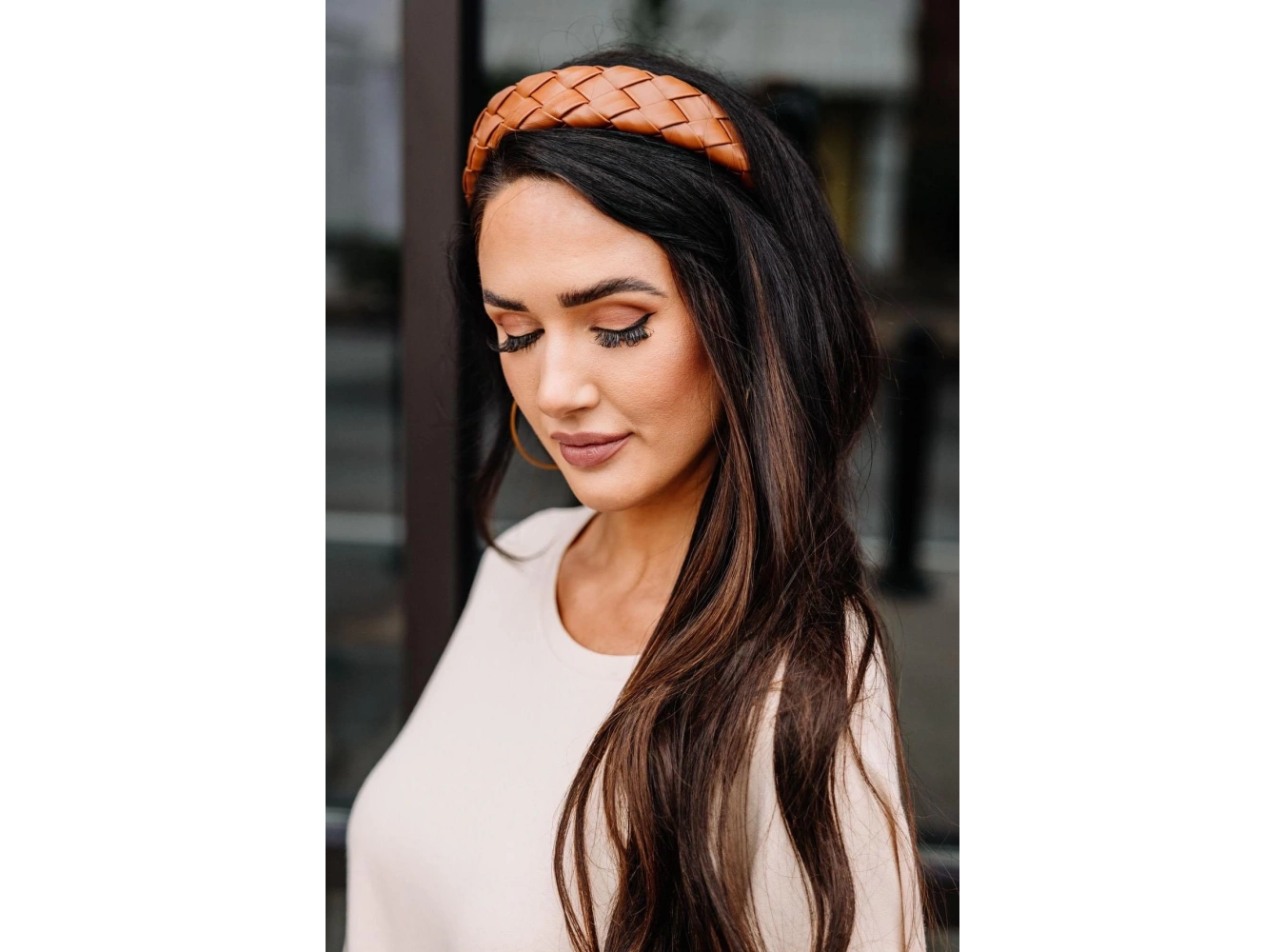 Taba Renk Örgülü Deri Taç