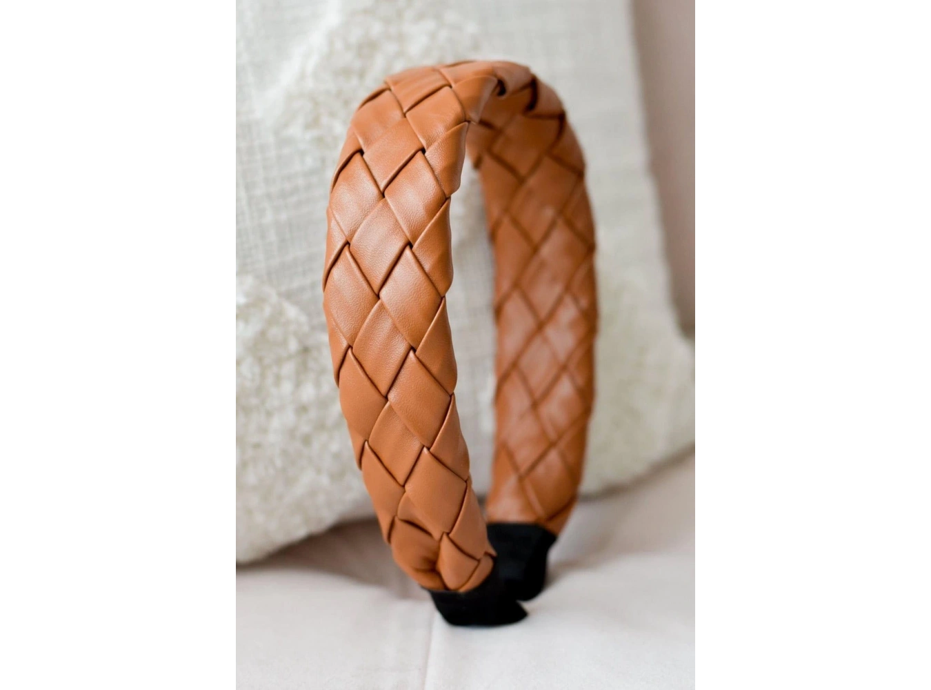 Taba Renk Örgülü Deri Taç