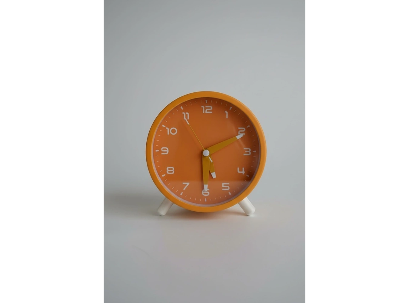 Turuncu Renk Dekoratif Işıklı Alarmlı Masa Saati