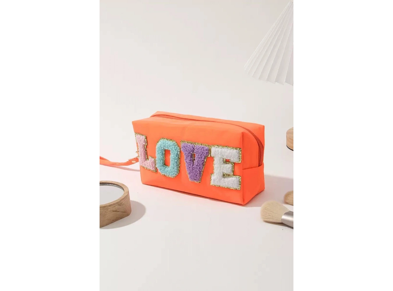 Turuncu Renk Love Detaylı Makyaj Çantası
