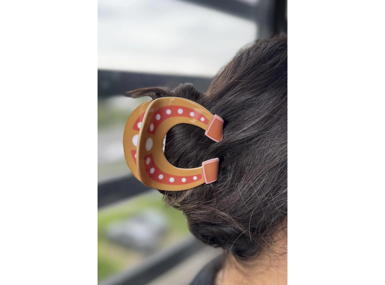 Turuncu Renk Nal Figürlü Kemik Mandal Toka