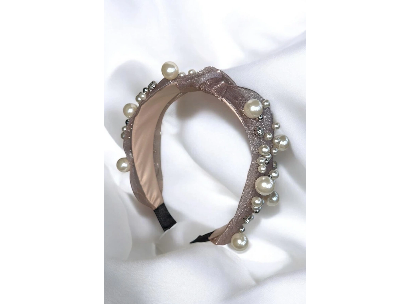 Vizon Renk İnci Detaylı Taşlı Taç