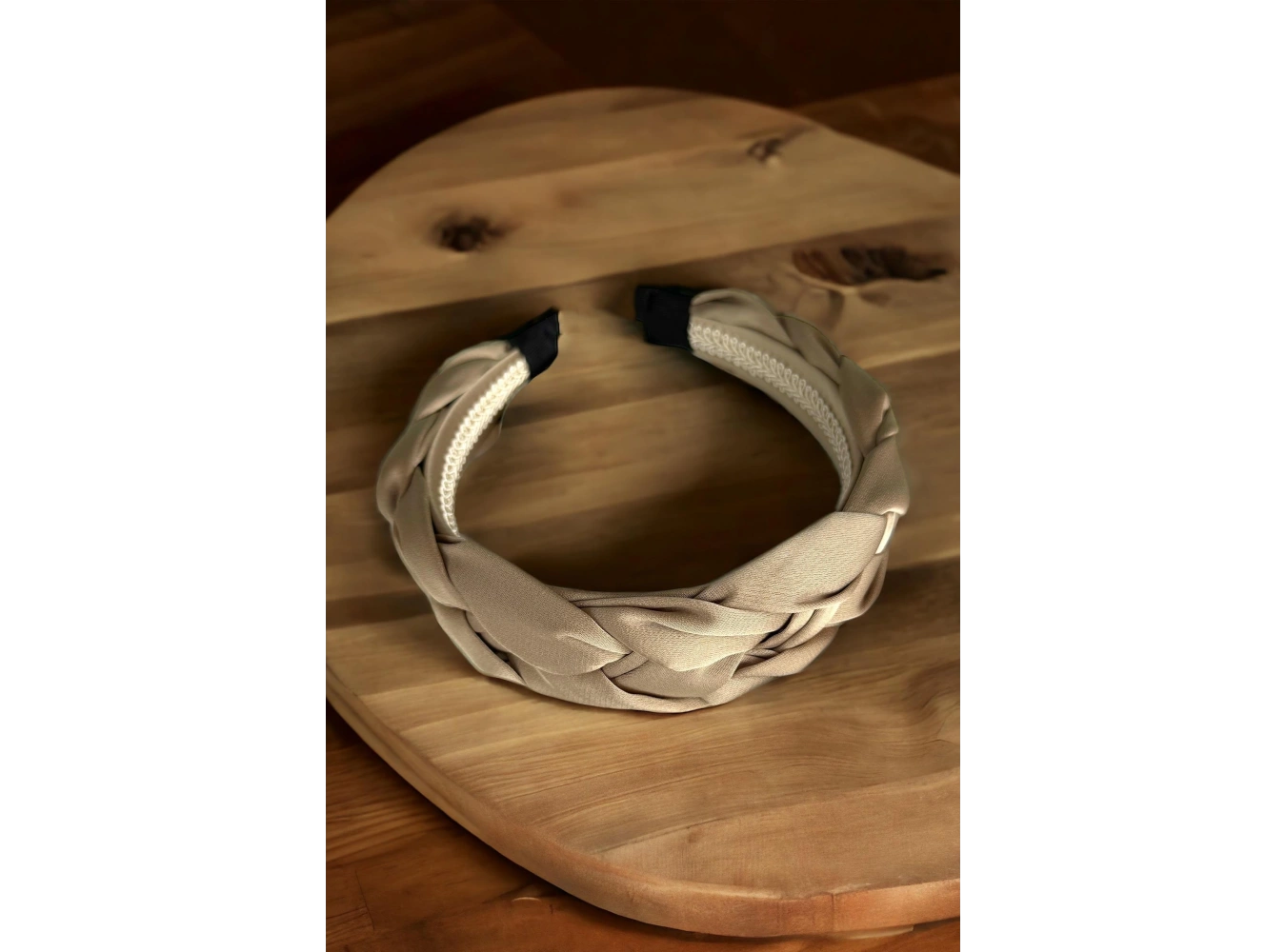 Vizon Renk Örgülü Taç