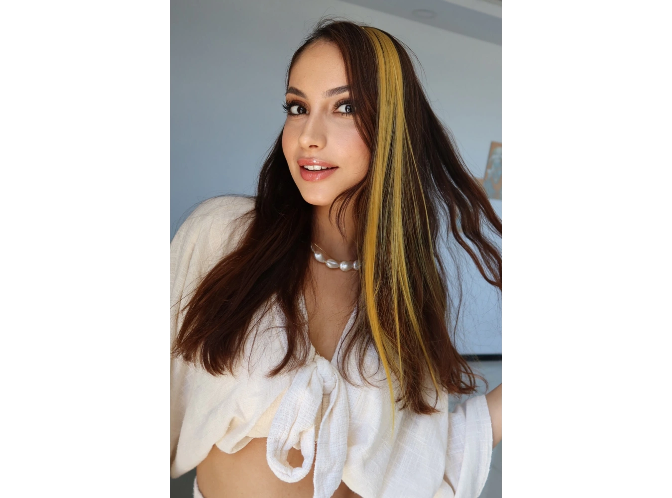 Yan Çıt Çıt Postiş / Hardal Renk / 50 Cm