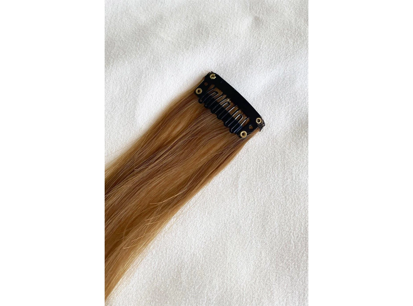 Yan Çıt Çıt Postiş /Kahve Renk Dalgalı / 50 Cm