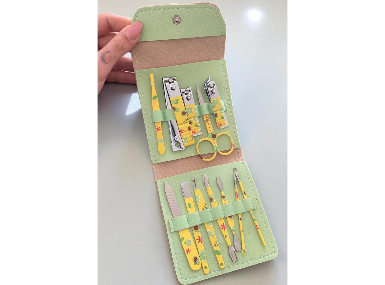 Yeşil Renk Avakado Figürlü 12li Manikür Pedikür Seti