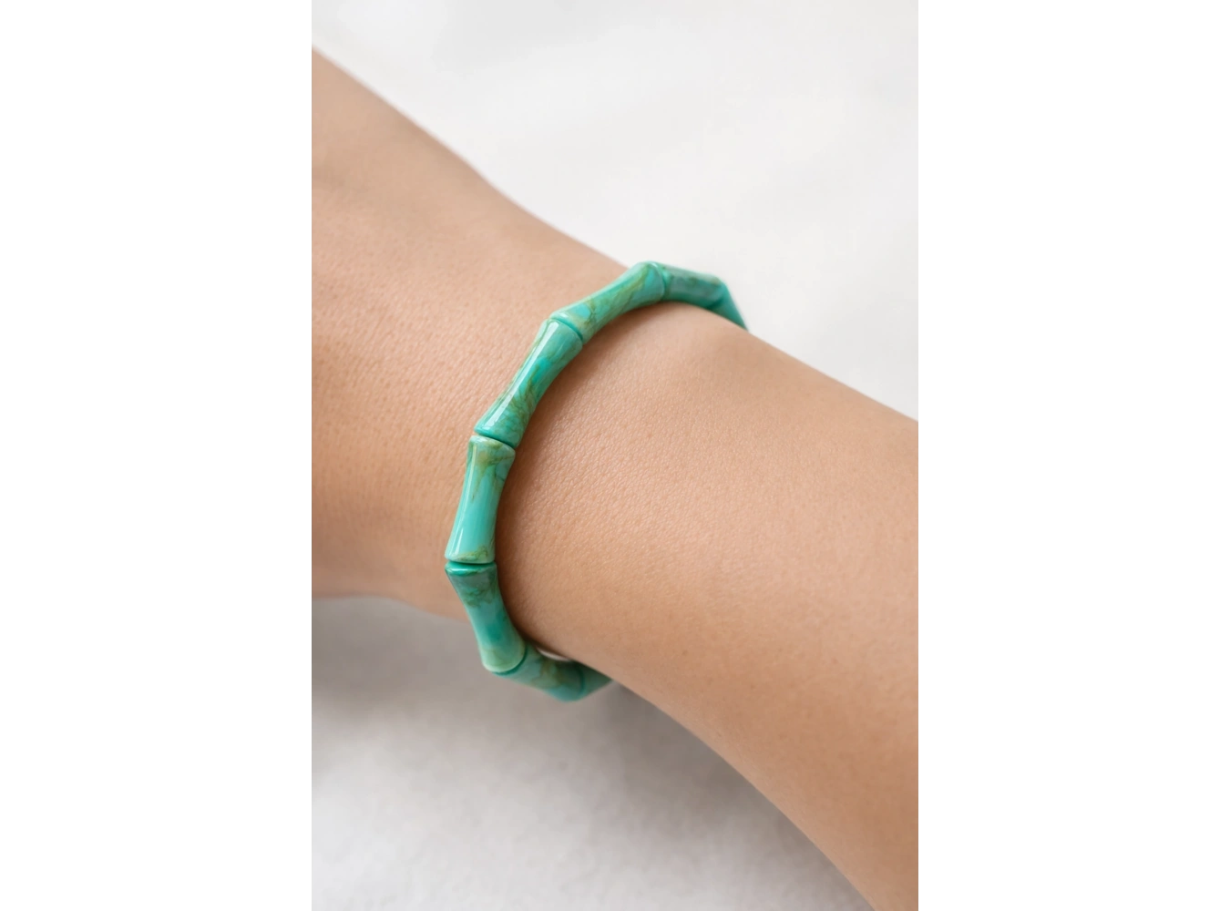 Yeşil Renk Boncuk Detaylı Bileklik