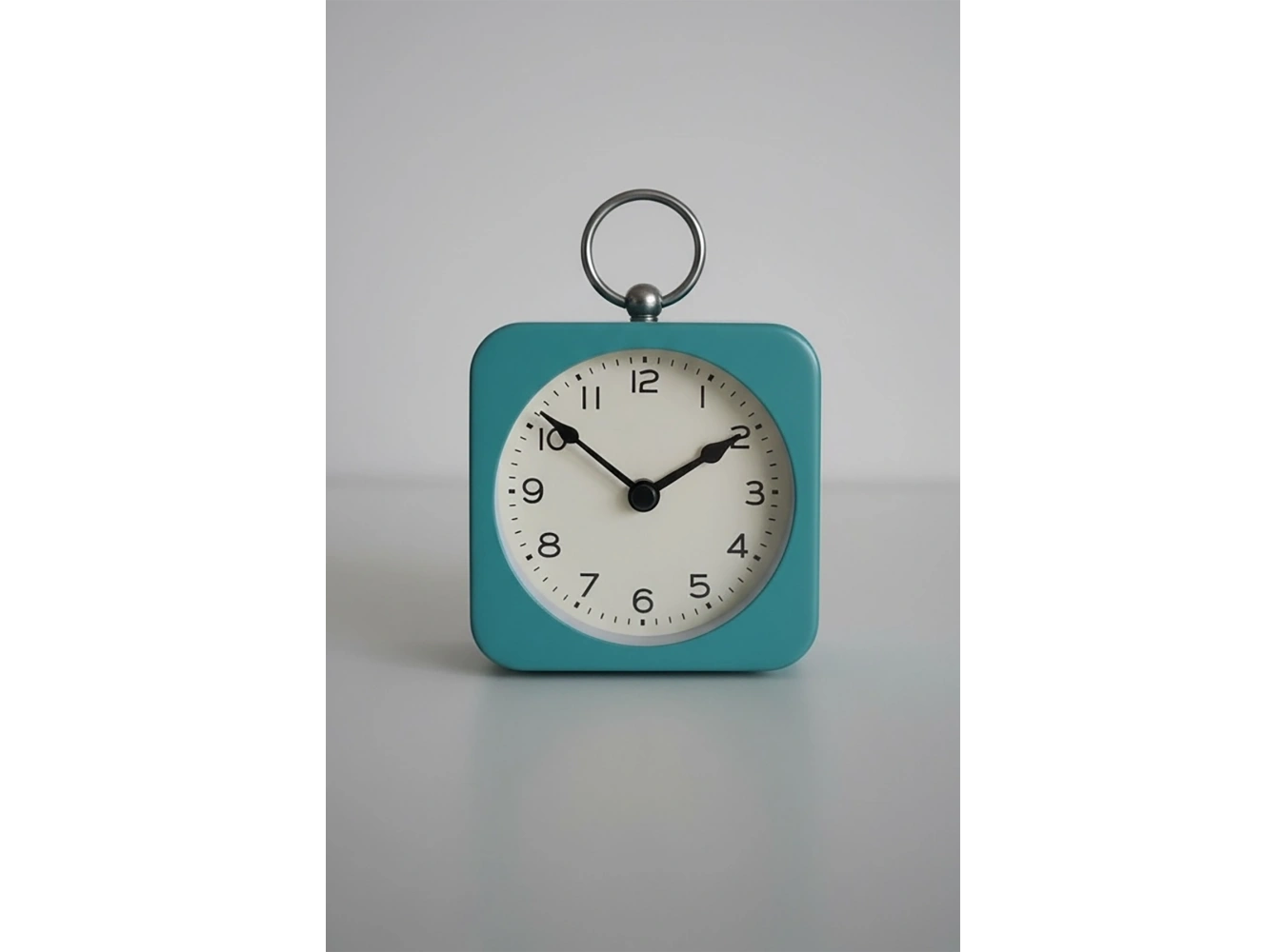 Yeşil Renk Dekoratif Işıklı Alarmlı Masa Saati