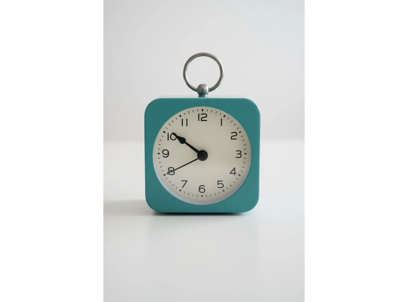 Yeşil Renk Dekoratif Işıklı Alarmlı Masa Saati