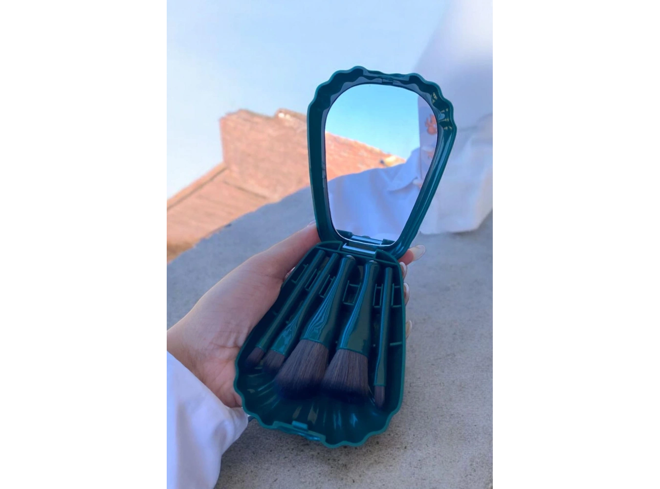 Yeşil Renk Deniz Kabuğu Figürlü Makyaj Fırçası/ Ayna Set