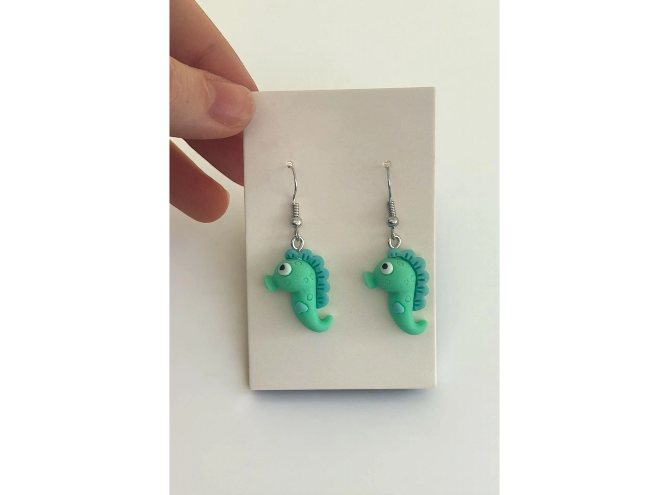 Yeşil Renk Denizatı Figürlü Çocuk Küpe (Çift)